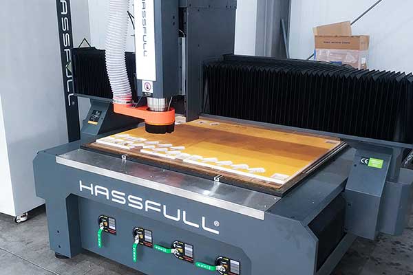哈思孚HASSFULL-1325绝缘件加工中心